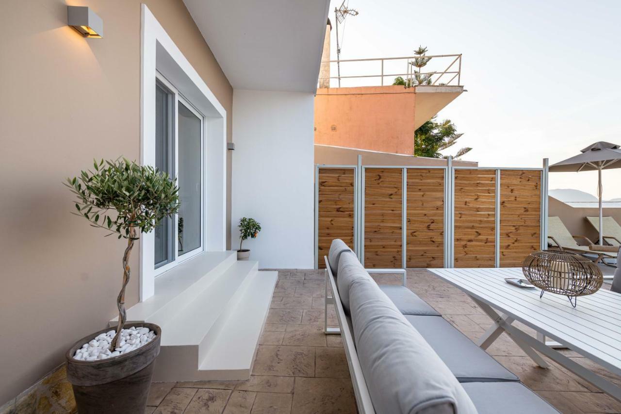 Valtes Luxurious Apartments Mpoukaris Buitenkant foto