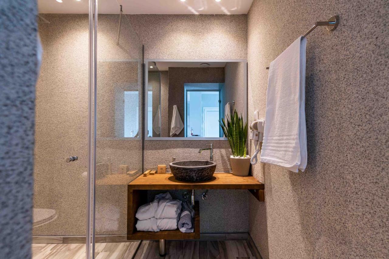 Valtes Luxurious Apartments Mpoukaris Buitenkant foto